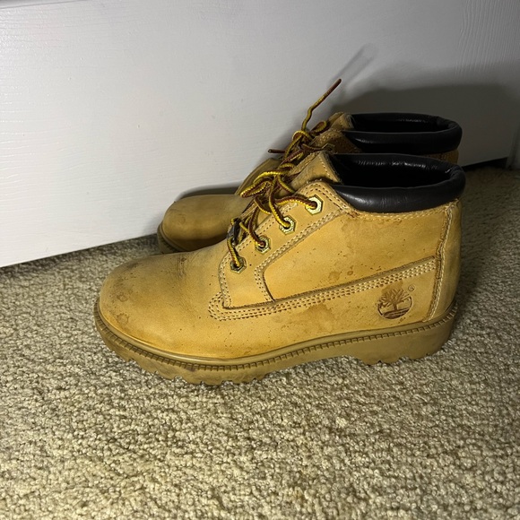 TIMBERLANDS - Picture 2 of 4